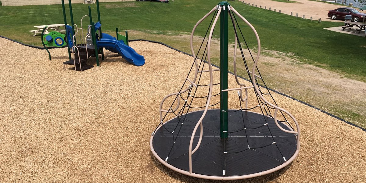 Rope Spinning Playground Structure